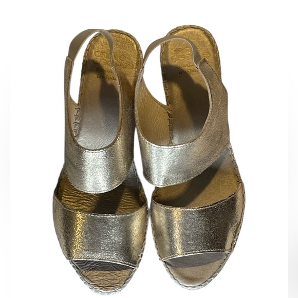 Andre Assous Metallic Platinum Rebecca Espadrille Platform Wedge Sandals - Picture 1 of 14